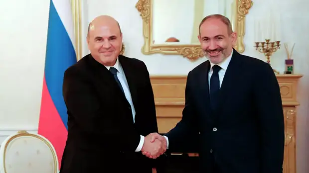 В кабмине назвали темы телефонного разговора Мишустина и Пашиняна