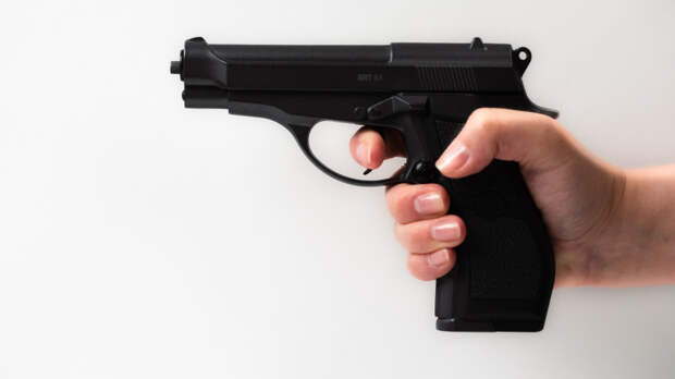 Разъезжал по улицам и стрелял: в Анапе задержали 18-летнего водителя кабриолета