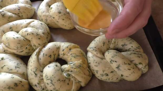 Булочки с укропом и сыром Выпечка, Булочки, Тесто, Вкусно, В духовке, Другая кухня, Приготовление, Видео рецепт, Видео, Длиннопост