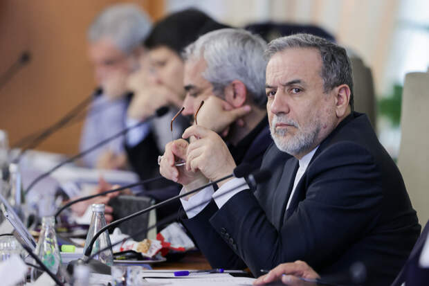 Иран объяснил срыв подписания соглашения с США