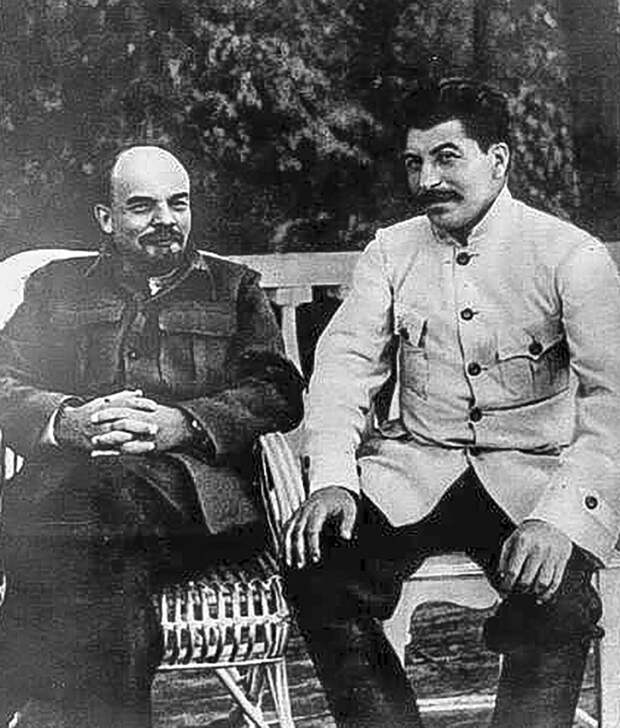 Почему Сталин приказал убить Льва Троцкого?