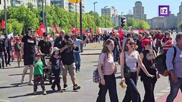 Немцы в ходе массового митинга потребовали отставки Мерца