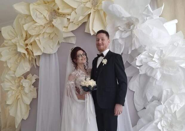 10 лет отношений и предложение под облаками: рязанский ЗАГС рассказал трогательную историю любви