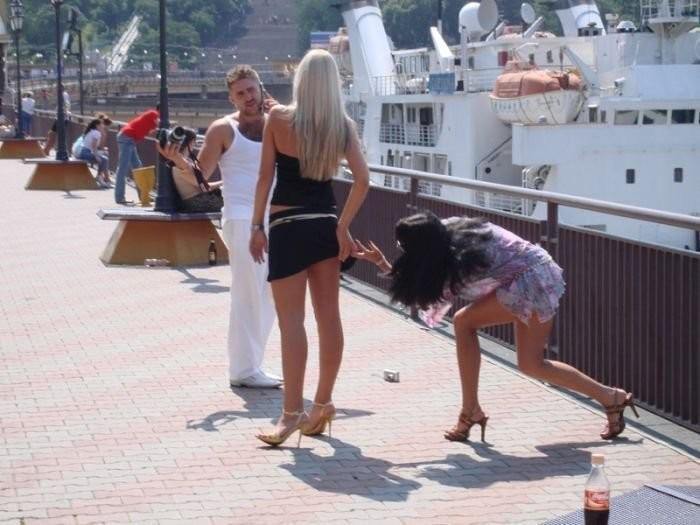 26 безумных фотографий девушек, которые не должны были попасть в интернет (26 фото) 26 безумных фотографий девушек, которые не должны были попасть в интернет (26 фото)