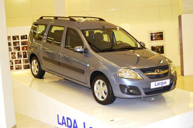 2. Еще одна модели АвтоВАЗа - Lada Largus - получил титул лучшего мини-фургона, обогнав Volkswagen Caddy и Mercedes-Benz Citan Van авто, года