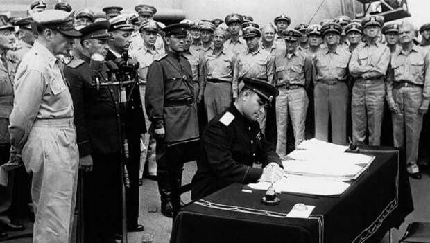 2 сентября 1945 года. Токийский залив. Воздушный парад и капитуляция