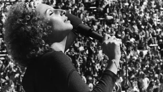 "Не родись красивой, и ты добьешься успеха". Барбре Стрейзанд — 80