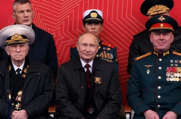 Легендарный командир «Альфы» Зайцев был на параде рядом с Путиным