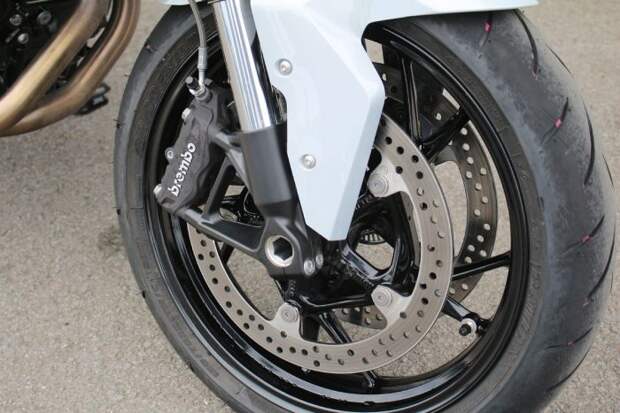 BMW F 900 R тест