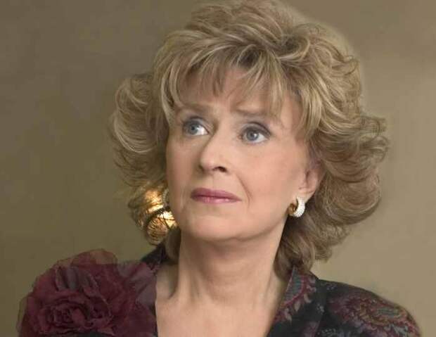 «Никто внакладе не останется»: Регина Дубовицкая высказалась после закрытия «Дома-2»