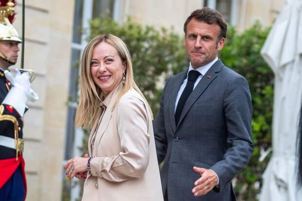 Politico: Мелони перенесла на июнь двусторонний саммит с Макроном ради участия в G7