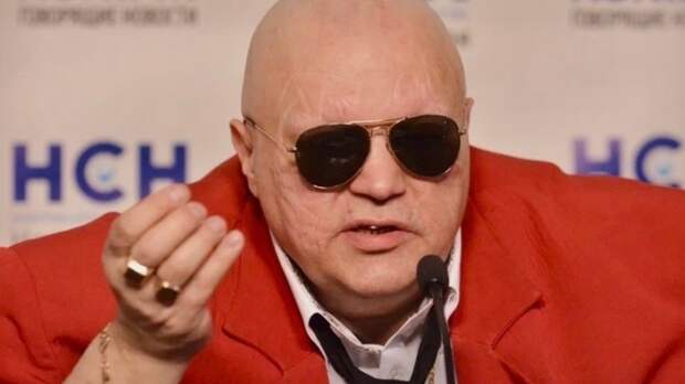 Шоумен Стас Барецкий хочет купить квартиру Пугачевой и подарить ее Долиной