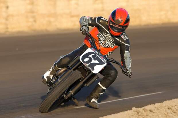 Гоночный флэт-трекер от легендарного бренда Harley-Davidson.