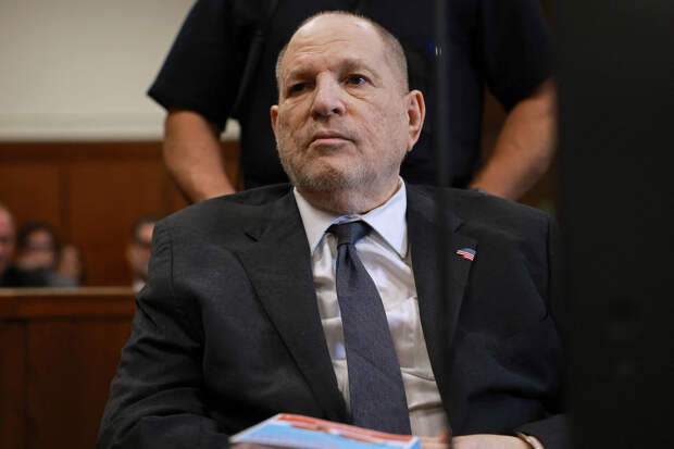 Харви Вайнштейн ответил на обвинения в домогательствах к невесте Брэда Питта