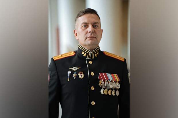 Евгений Серов