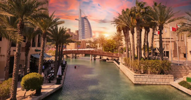 Почему туристам из России грозят массовые отмены бронирований в отелях Дубая