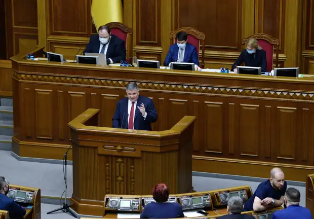 «Установить всех»: фигурантами дел о военных преступлениях в Донбассе стали политики, генералы и добровольцы нацбатов