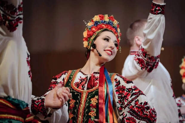 Ансамбли Луганской филармонии проехали с яркими выступлениями по городам Сибири