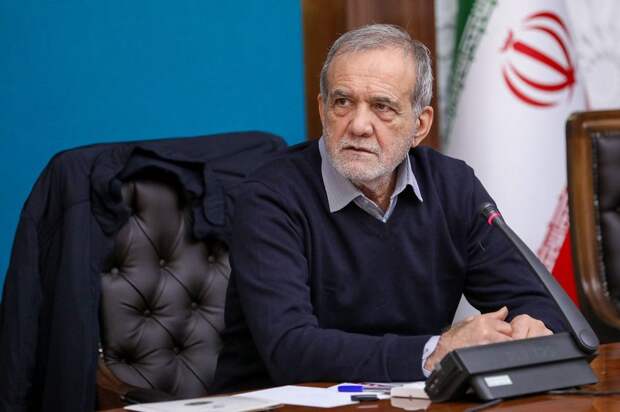 Вице-президент Ирана заявил, что иранский лидер Пезешкиан жив