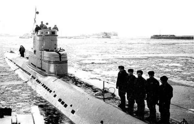 Подлодки в обмен на «Пепси»: самая странная сделка в истории СССР