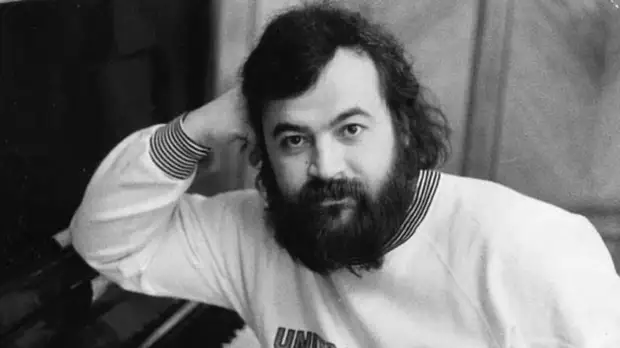 Умер экс-участник группы «Альянс» Олег Парастаев