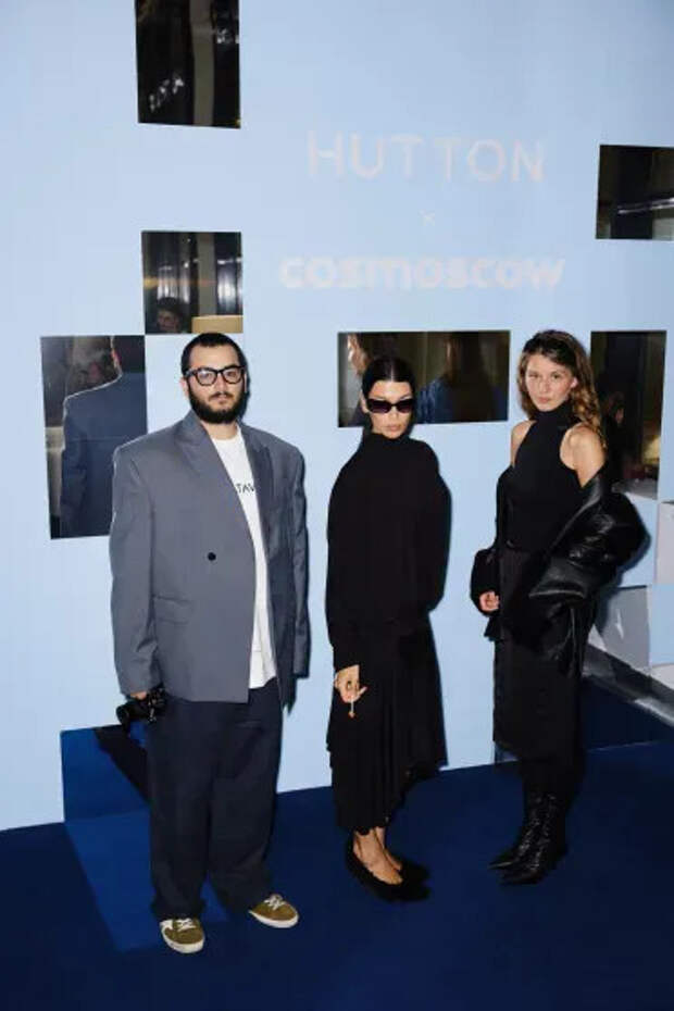 Эрика Кикнадзе с друзьями