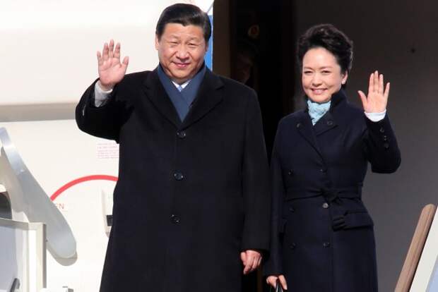 Си Цзиньпин с женой. Фото: GLOBAL LOOK press/Ding Lin
