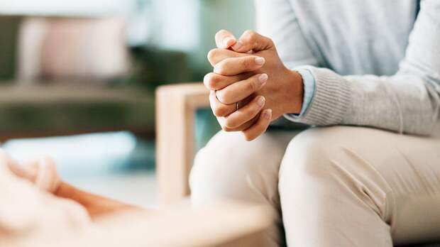 Психолог Александрова объяснила, что взрослые дети не должны говорить родителям