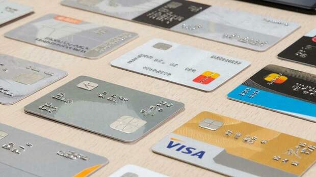 Госдума одобрила увеличение лимита банковских карт на одного человека