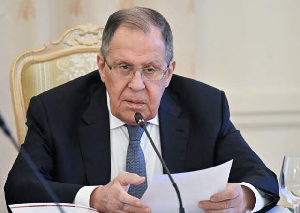 Лавров заявил, что Россия давно обозначила «красные линии» по Украине