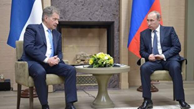 Президент России Владимир Путин и президент Финляндии Саули Ниинистё во время встречи в резиденции Ново-Огарево
