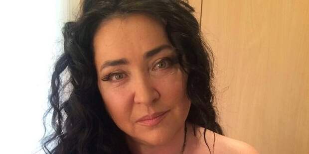 Баба Яга: Лолита шокировала пользователей Сети ужасным нарядом
