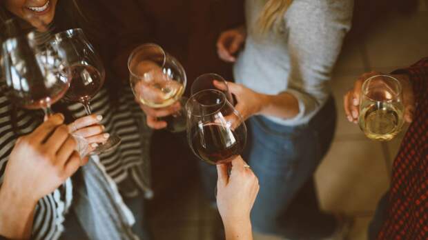 Итальянские ученые назвали алкогольный напиток, провоцирующий развитие рака печени