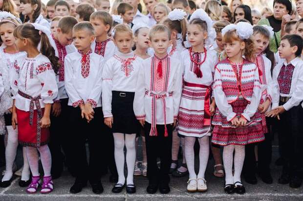 Киевская хунта объявила тотальную украинизацию: «Ни одной русской школы»