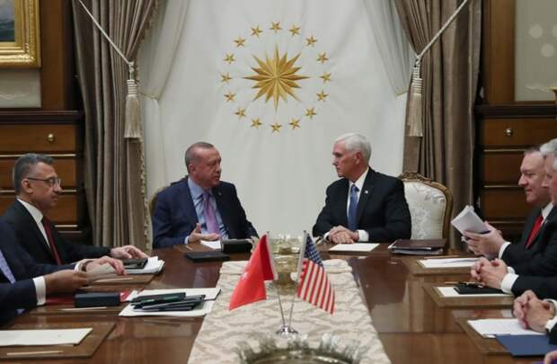 Вице-президент США Майк Пенс на встрече с президентом Турции Реджепом Тайипом Эрдоганом. 2019 