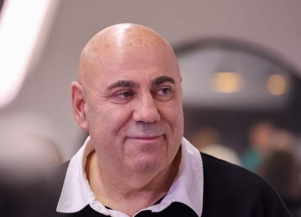 Торт, поцелуи и архивные фото: Иосифу Пригожину — 57