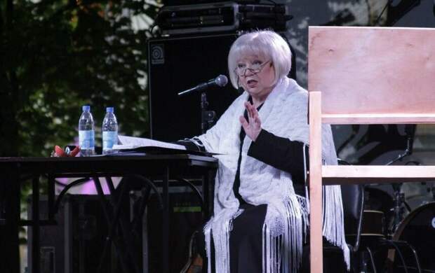 Светлана Крючкова: "До Ахматовой нужно дожить"