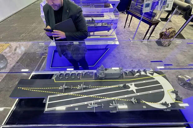 Турция показала проект планируемого к постройке авианосца MUGEM