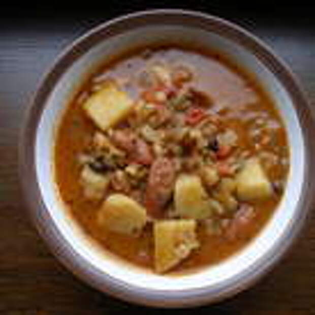 Перед самой подачей можно сделать домашние крутоны и положить в суп, - это нереально вкусно, уж поверьте!