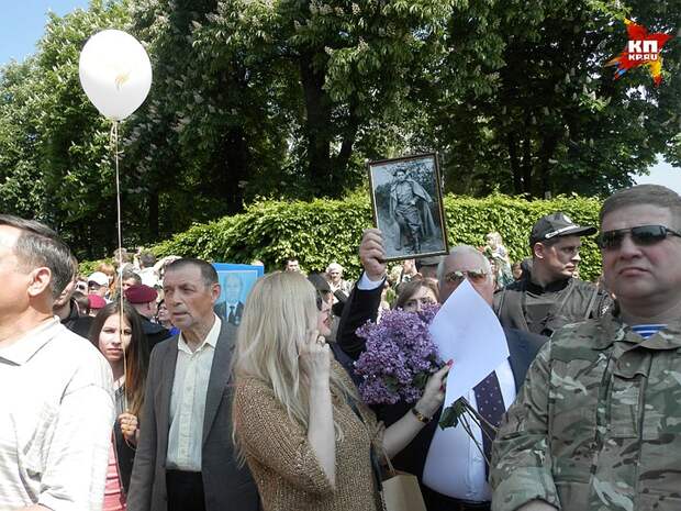 Столица Украины показала — какой дня нее праздник Победы важнее — европейский или родной — 9 Мая. Фото Полины Орловской