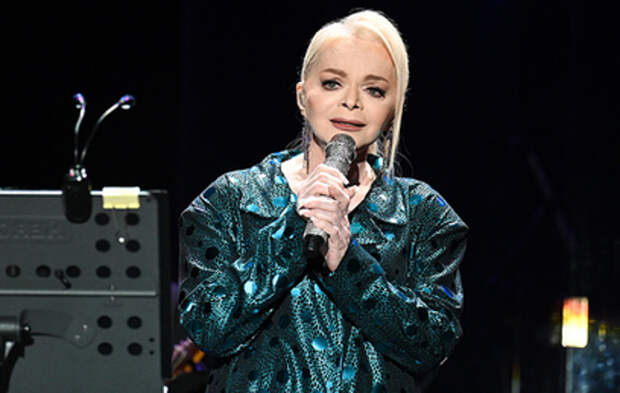 «Боль невыносима»: Лариса Долина столкнулась с выселением и выпустила новую песню