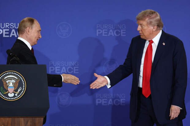 WSJ: окружение Трампа видит в России золотую жилу для бизнеса