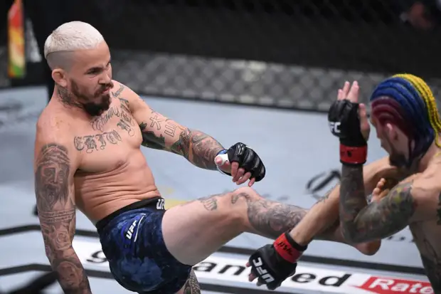 Марлон Вера решением судей победил Роба Фонта