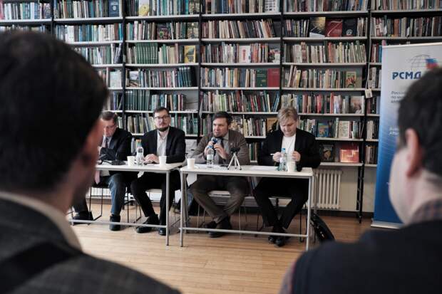 Стефанович: Париж хочет быть главным застрельщиком в милитаризации Европы