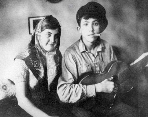 Редкие фотографии любимых советских артистов
