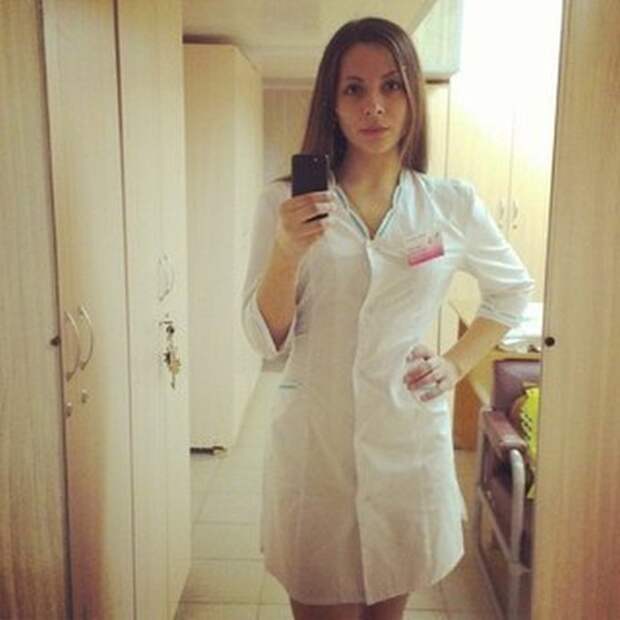 Симпатичные девушки-медработники (49 фото)