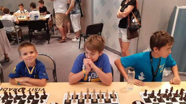Юный украинский шахматист демонстративно отказался разговаривать с соперником на русском языке