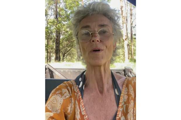 Известная 68-летняя актриса ответила на критику ее старения фразой «ни о чем не жалею»