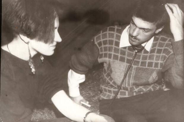Олег Тягнибок - медбрат во время студенческой голодовки, 1992 год