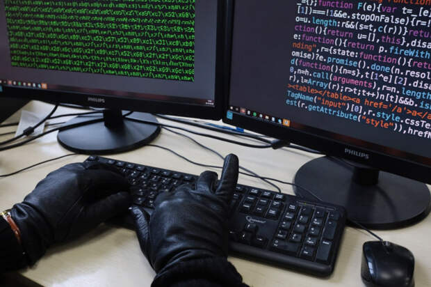 В одной из крупнейших торговых сетей Крыма произошёл критический сбой: многие магазины закрыты